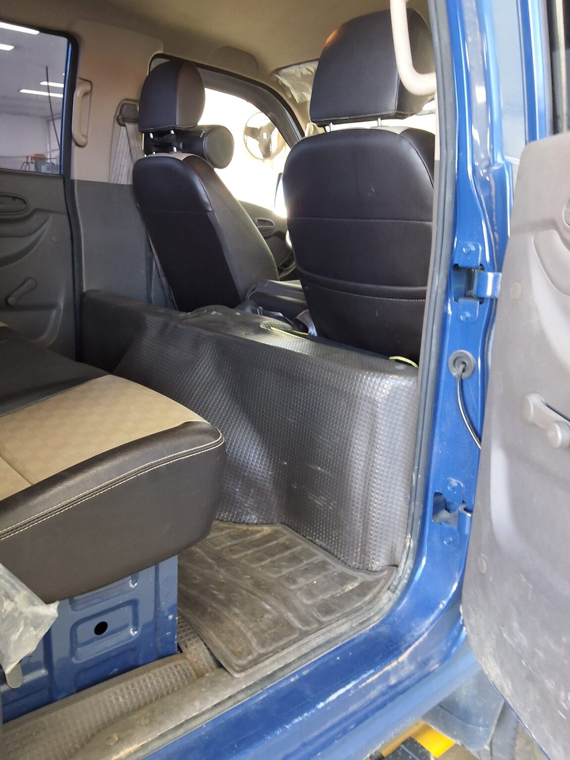 HYUNDAI PORTER II CRDi 4WD DOUBLE CAB LONG WHEELBASE STYLE 2020 - zdjęcie 13