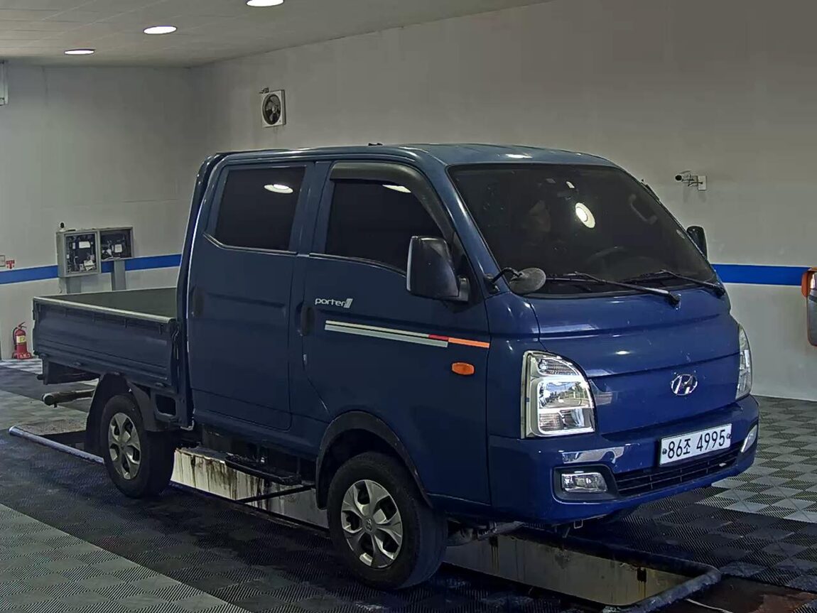 HYUNDAI PORTER II CRDi 4WD DOUBLE CAB LONG WHEELBASE STYLE 2020 - zdjęcie 3