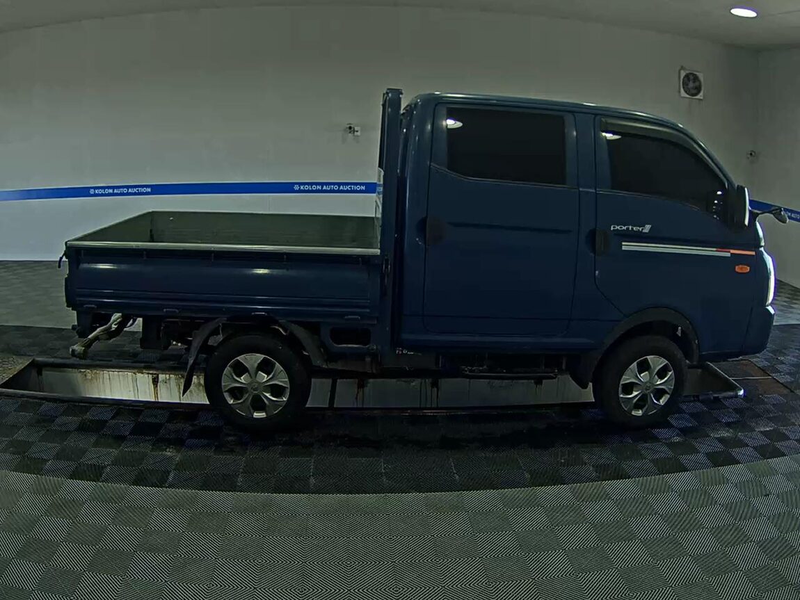 HYUNDAI PORTER II CRDi 4WD DOUBLE CAB LONG WHEELBASE STYLE 2020 - zdjęcie 4