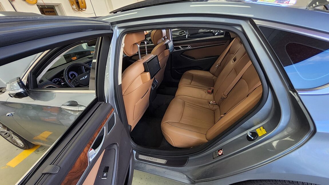 HYUNDAI GENESIS DH G380 AWD FINEST EDITION 2016 - zdjęcie 12