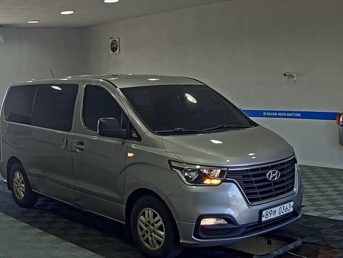 HYUNDAI THE NEW GRAND STAREX 3-SEATER DIESEL VAN SMART 2019 - zdjęcie 3