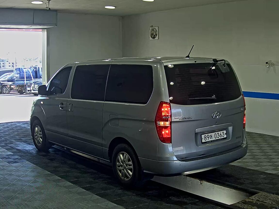 HYUNDAI THE NEW GRAND STAREX 3-SEATER DIESEL VAN SMART 2019 - zdjęcie 6