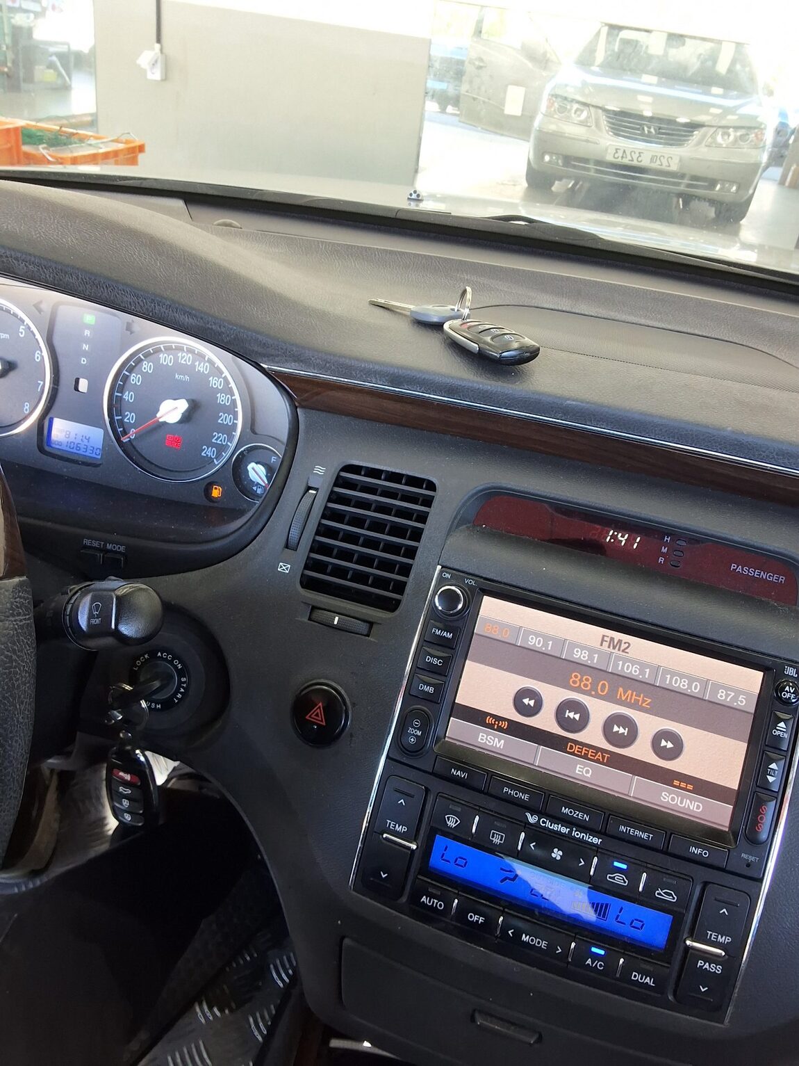 HYUNDAI GRANDEUR NEW LUXURY Q270 PREMIER 2009 - zdjęcie 17