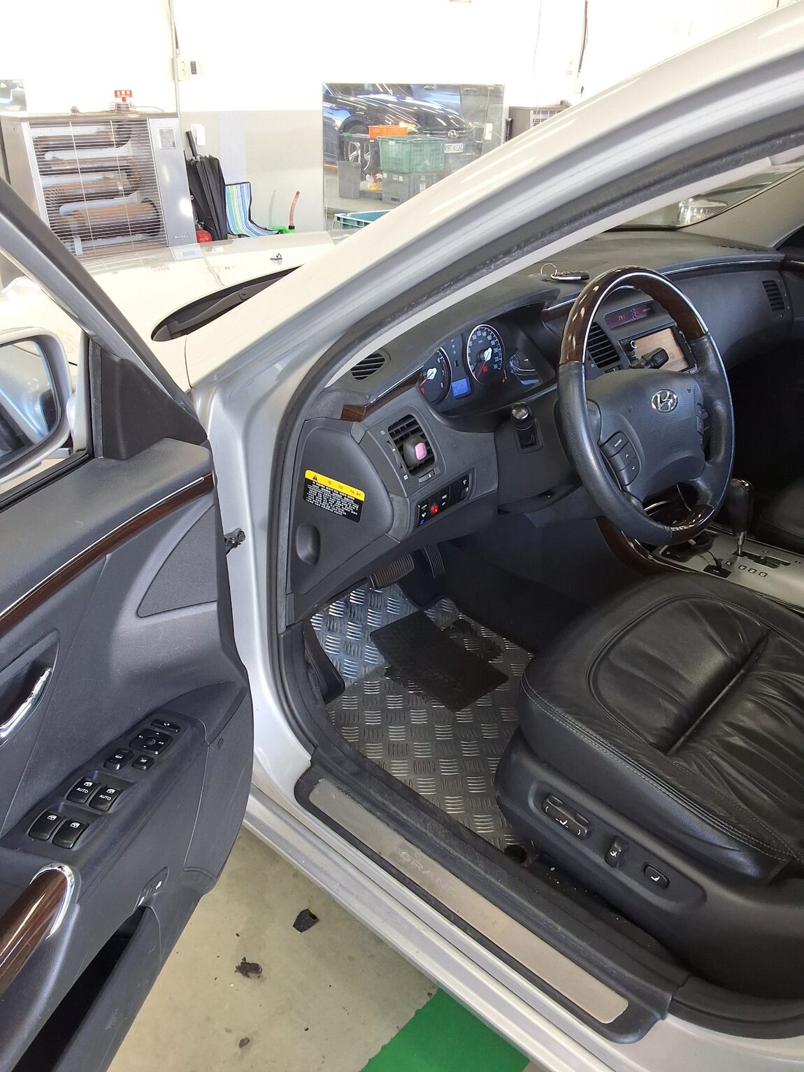 HYUNDAI GRANDEUR NEW LUXURY Q270 PREMIER 2009 - zdjęcie 10