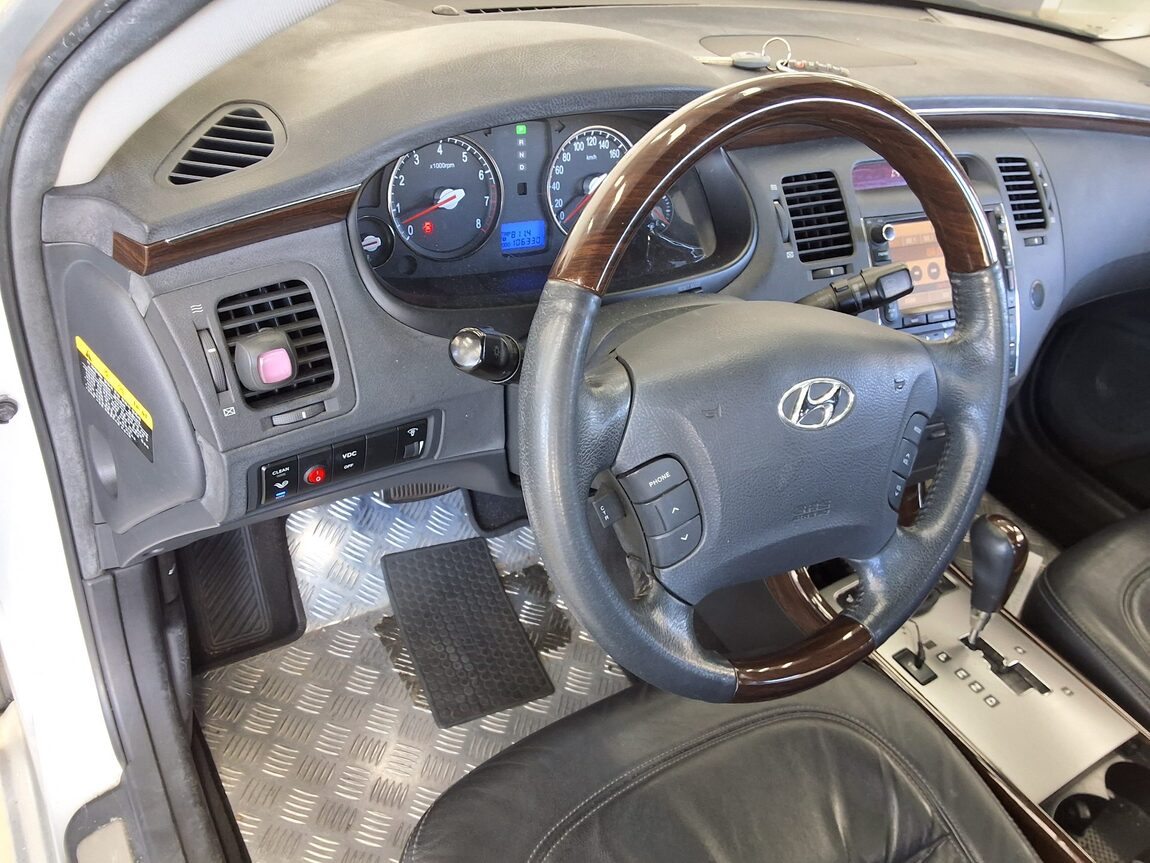 HYUNDAI GRANDEUR NEW LUXURY Q270 PREMIER 2009 - zdjęcie 19