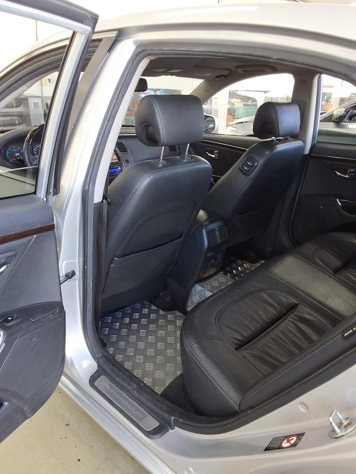 HYUNDAI GRANDEUR NEW LUXURY Q270 PREMIER 2009 - zdjęcie 12