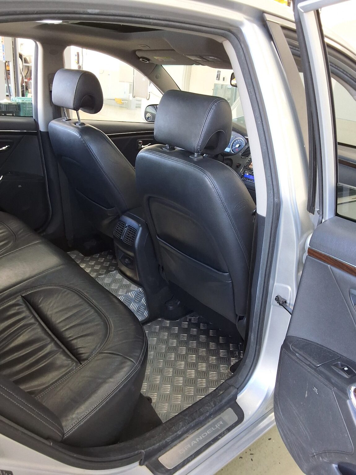 HYUNDAI GRANDEUR NEW LUXURY Q270 PREMIER 2009 - zdjęcie 13