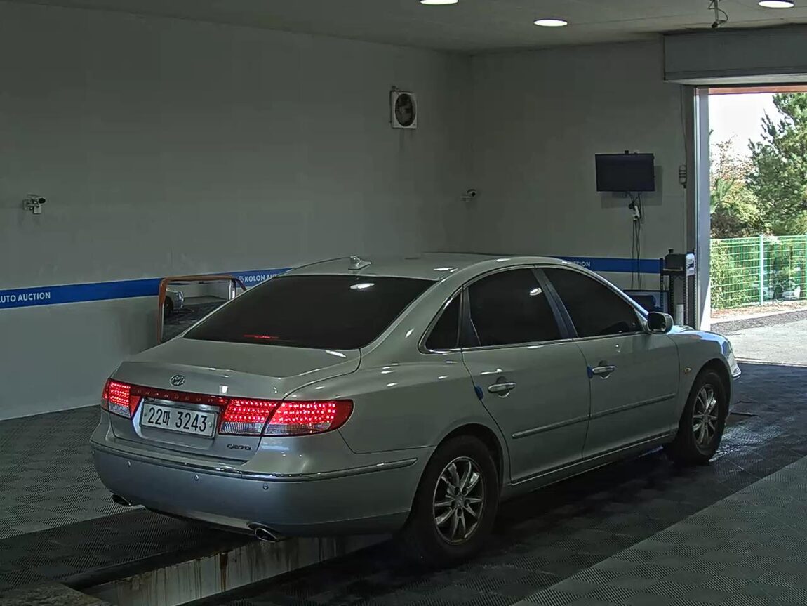 HYUNDAI GRANDEUR NEW LUXURY Q270 PREMIER 2009 - zdjęcie 5