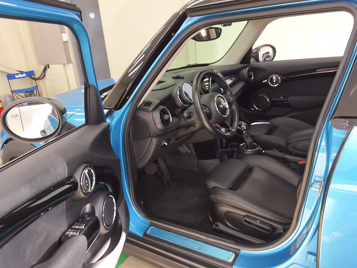 MINI COOPER (3RD GEN) 5-DOOR 2.0 S 2017 - zdjęcie 11