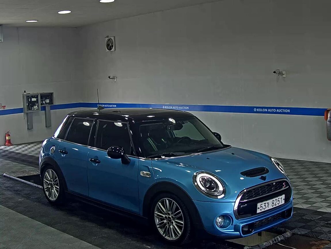 MINI COOPER (3RD GEN) 5-DOOR 2.0 S 2017 - zdjęcie 3