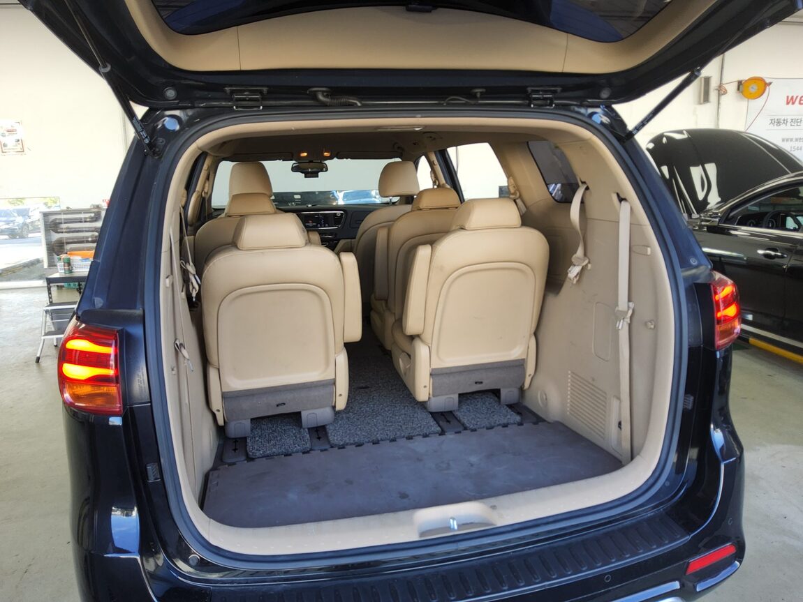 KIA THE NEW CARNIVAL 9-SEATER DIESEL LUXURY 2019 - zdjęcie 15