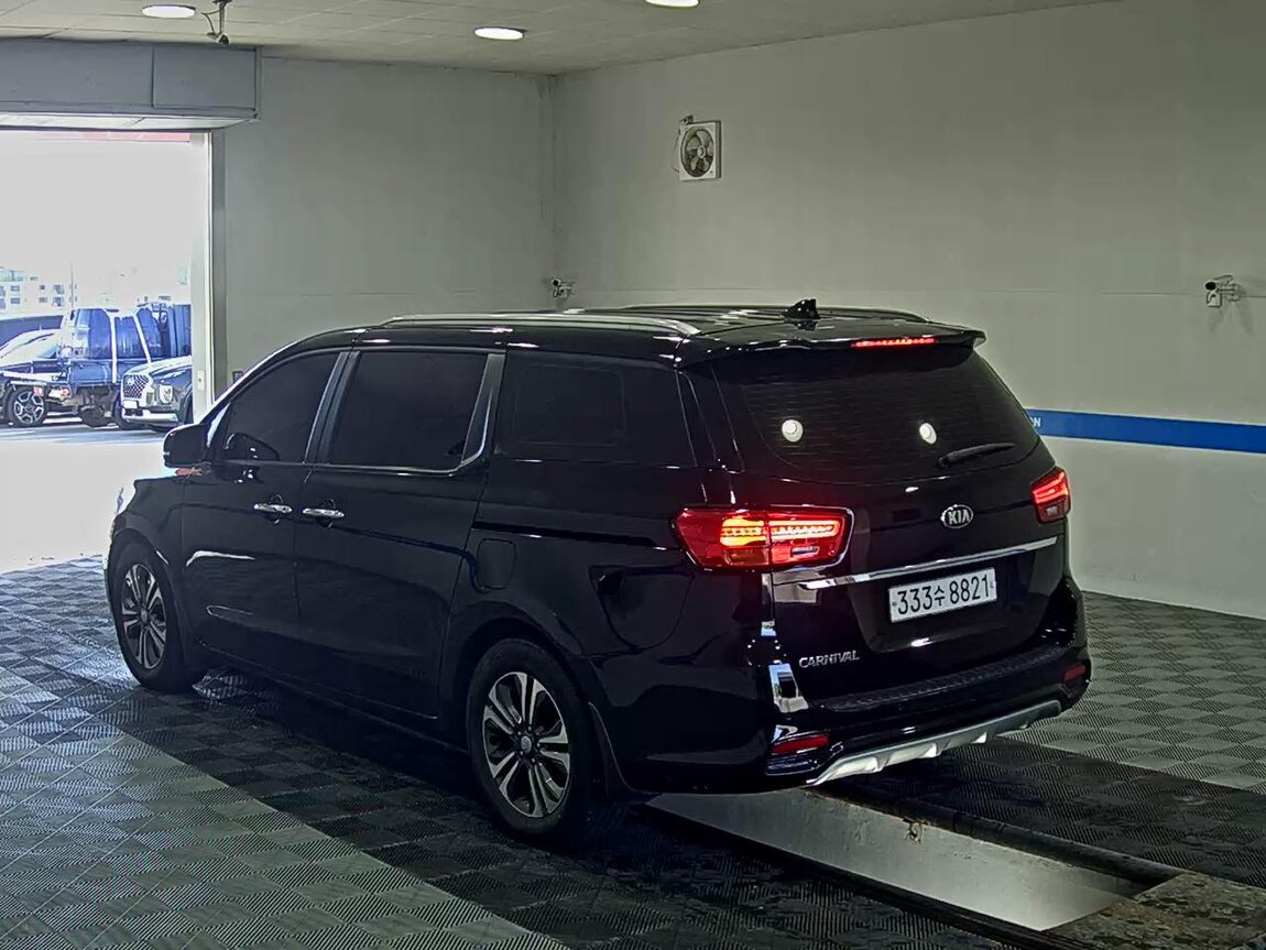 KIA THE NEW CARNIVAL 9-SEATER DIESEL LUXURY 2019 - zdjęcie 6