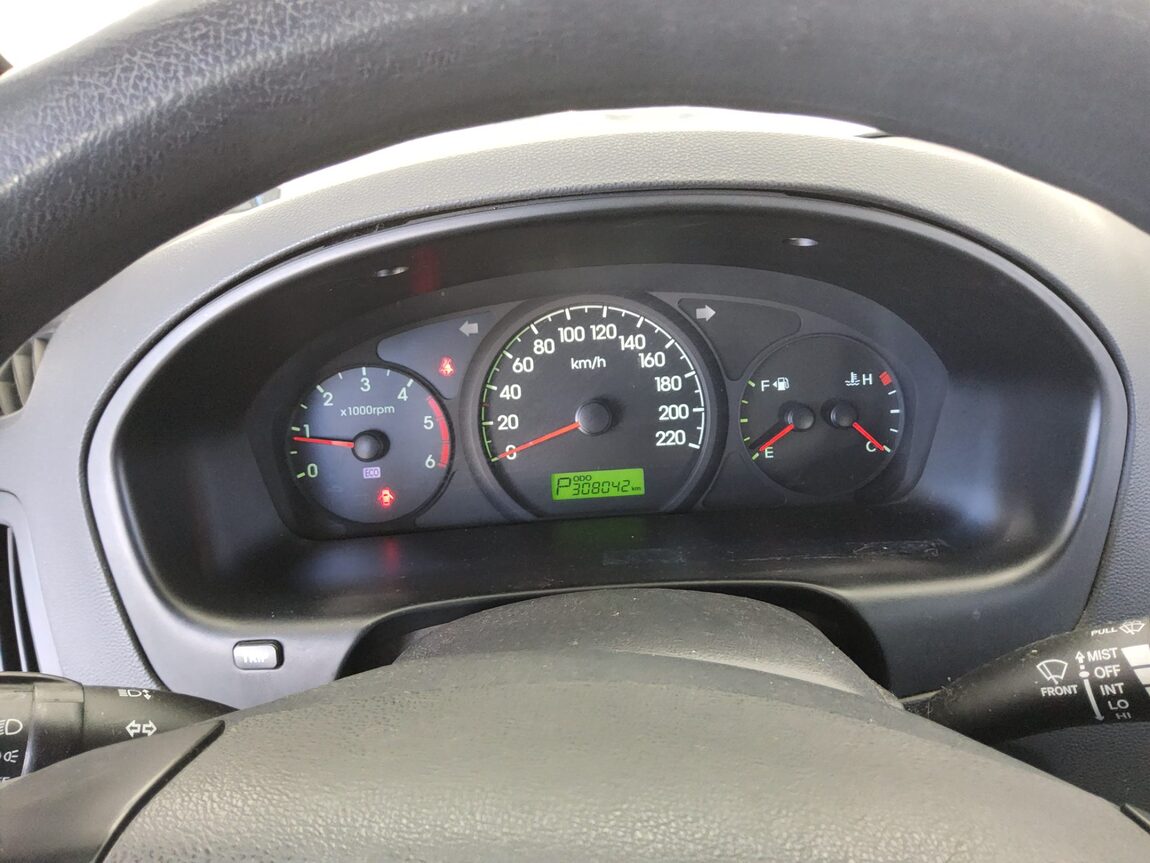 HYUNDAI GRAND STAREX 12-SEATER DIESEL CVX DELUXE 2011 - zdjęcie 9