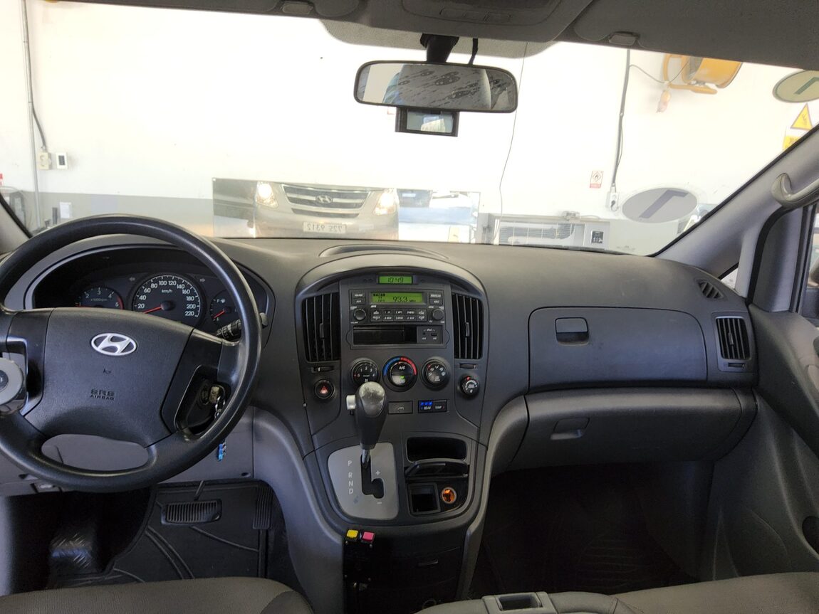 HYUNDAI GRAND STAREX 12-SEATER DIESEL CVX DELUXE 2011 - zdjęcie 11