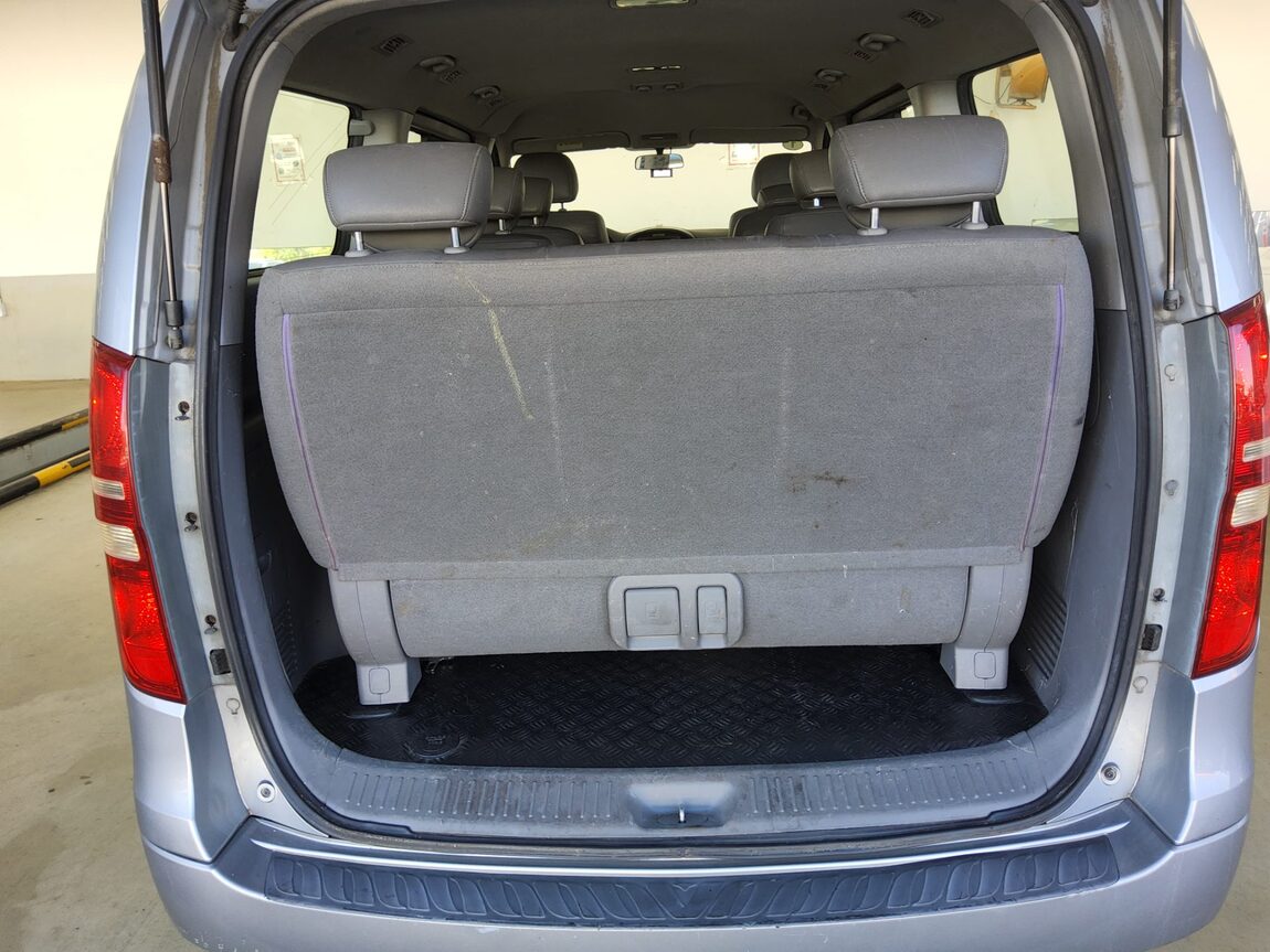 HYUNDAI GRAND STAREX 12-SEATER DIESEL CVX DELUXE 2011 - zdjęcie 14