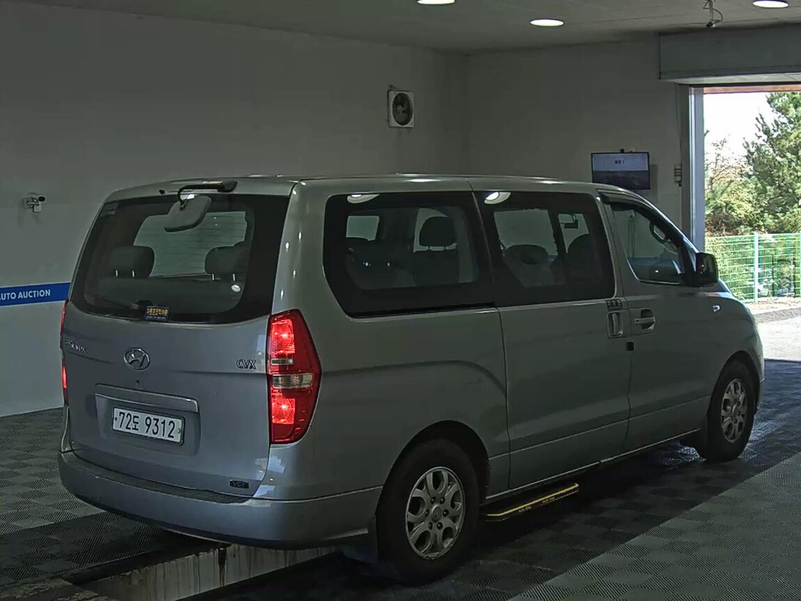 HYUNDAI GRAND STAREX 12-SEATER DIESEL CVX DELUXE 2011 - zdjęcie 5