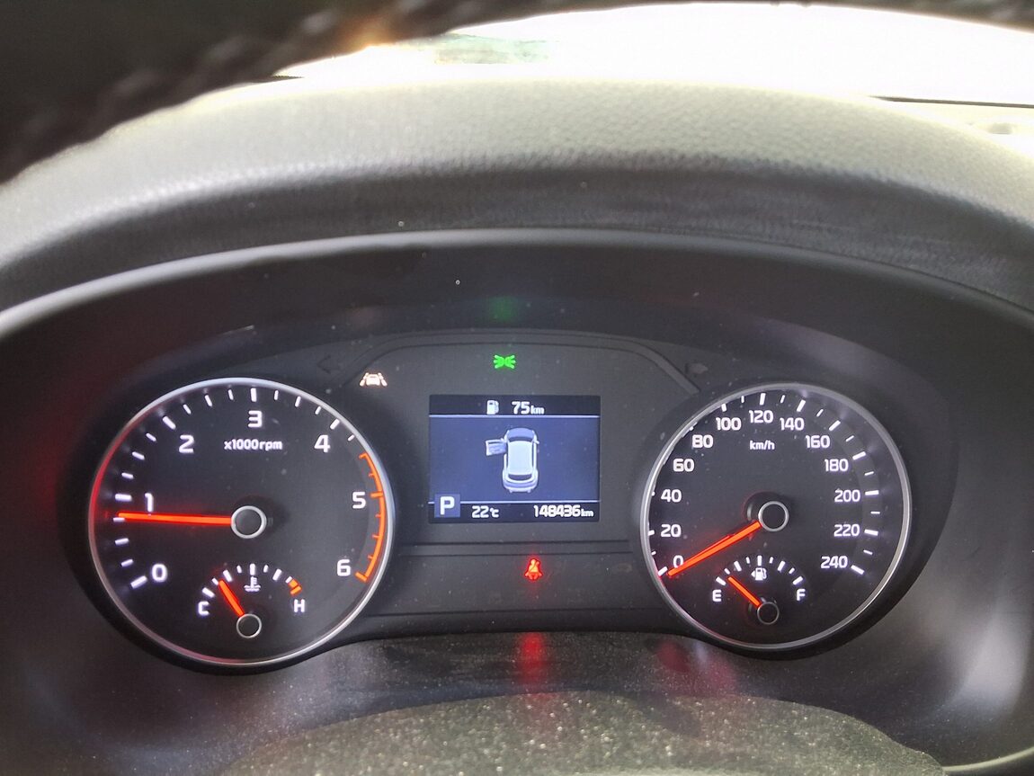 KIA SPORTAGE THE BOLD R2.0 DIESEL 2WD PRESTIGE 2019 - zdjęcie 9