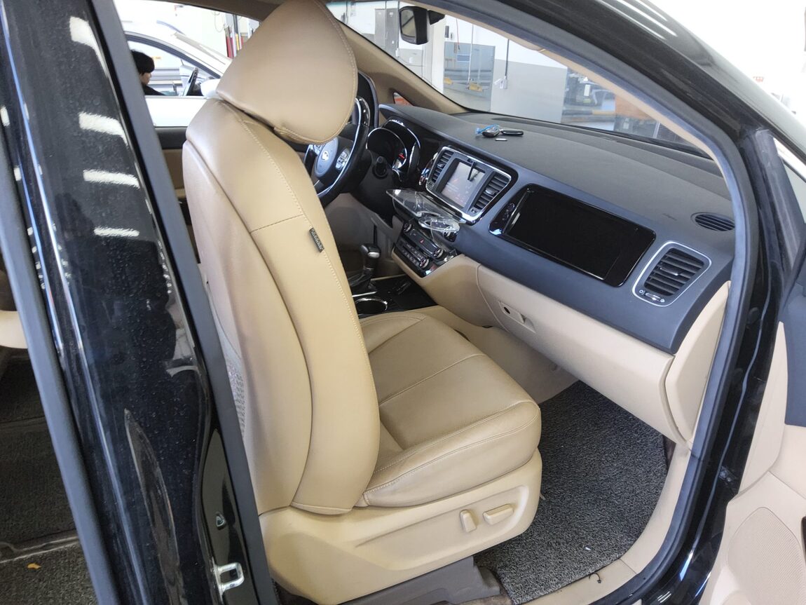 KIA THE NEW CARNIVAL 9-SEATER DIESEL NOBLESSE SPECIAL 2019 - zdjęcie 14