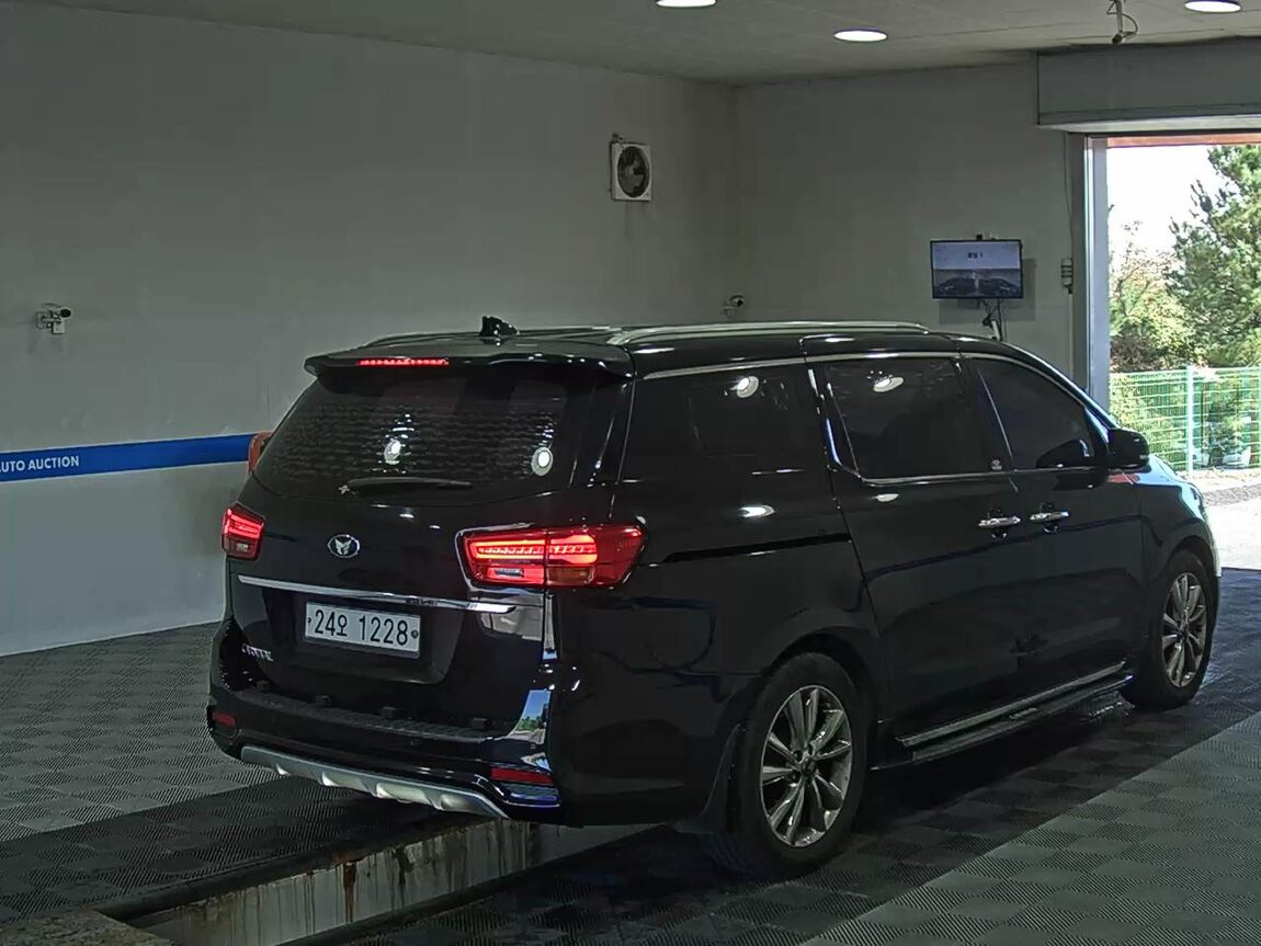 KIA THE NEW CARNIVAL 9-SEATER DIESEL NOBLESSE SPECIAL 2019 - zdjęcie 5