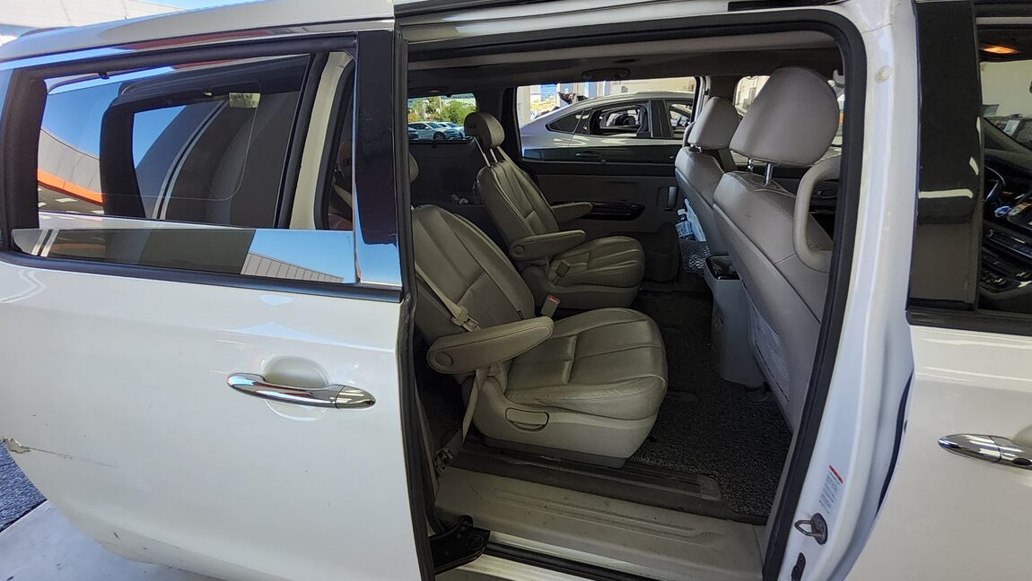 KIA ALL NEW CARNIVAL 9-SEATER DIESEL NOBLESSE 2015 - zdjęcie 13