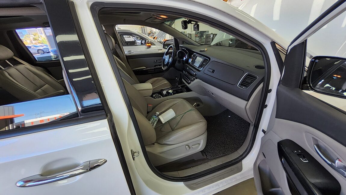 KIA ALL NEW CARNIVAL 9-SEATER DIESEL NOBLESSE 2015 - zdjęcie 14