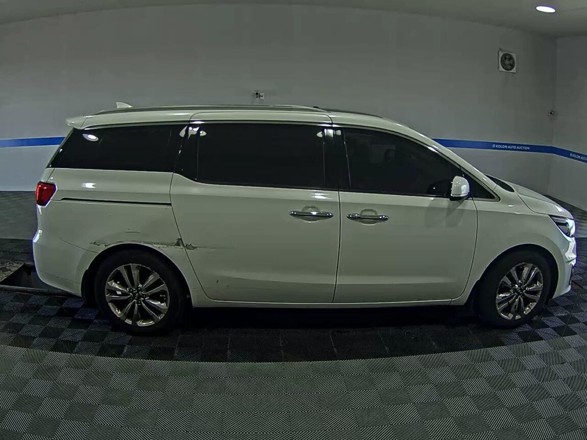 KIA ALL NEW CARNIVAL 9-SEATER DIESEL NOBLESSE 2015 - zdjęcie 4