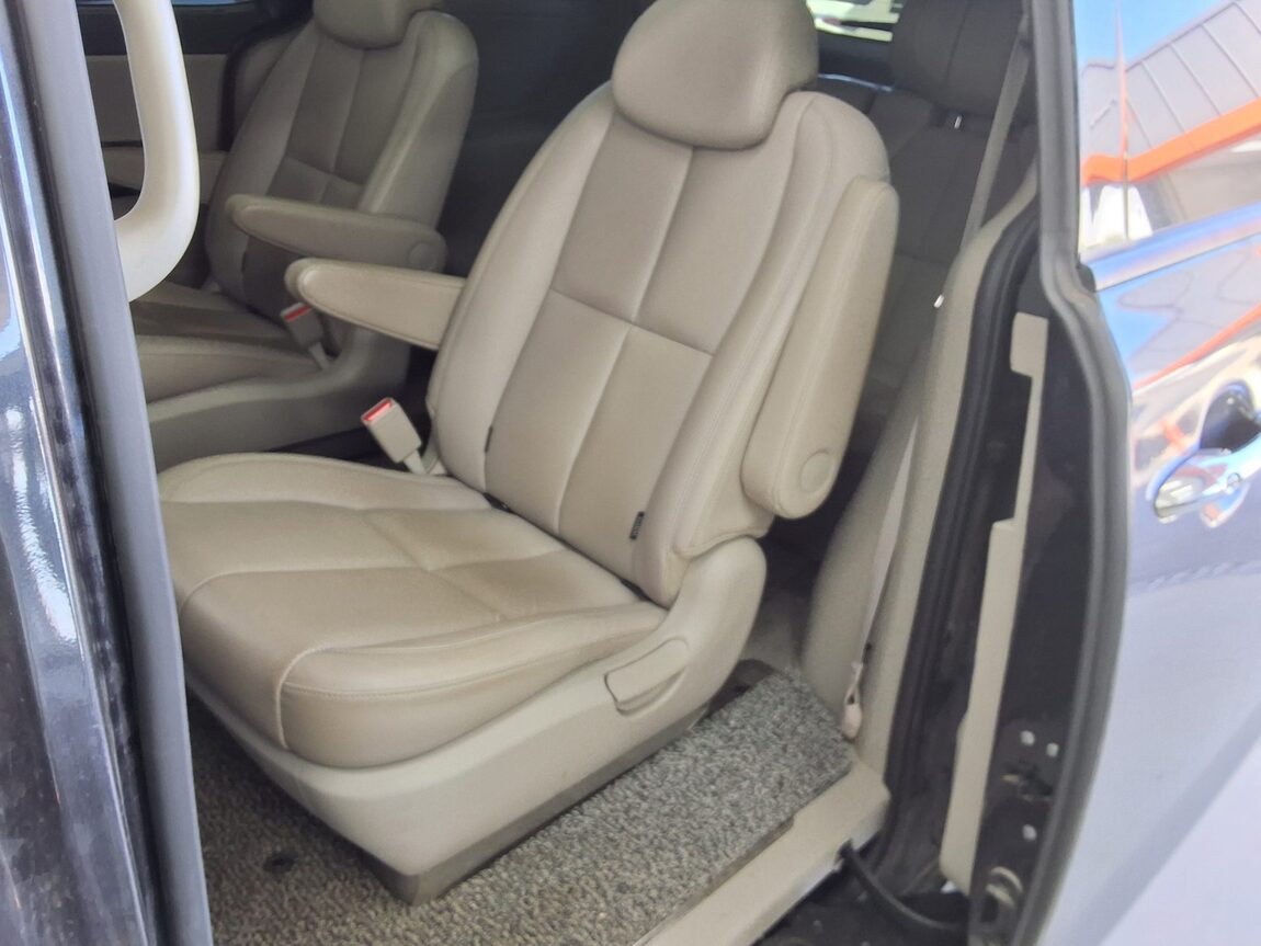 KIA THE NEW CARNIVAL 9-SEATER GASOLINE NOBLESSE SPECIAL 2019 - zdjęcie 12