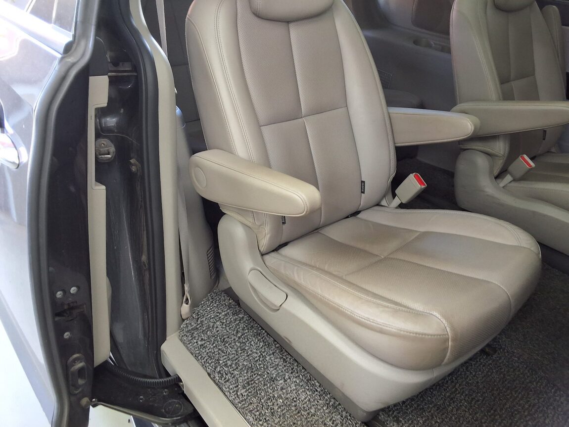 KIA THE NEW CARNIVAL 9-SEATER GASOLINE NOBLESSE SPECIAL 2019 - zdjęcie 13