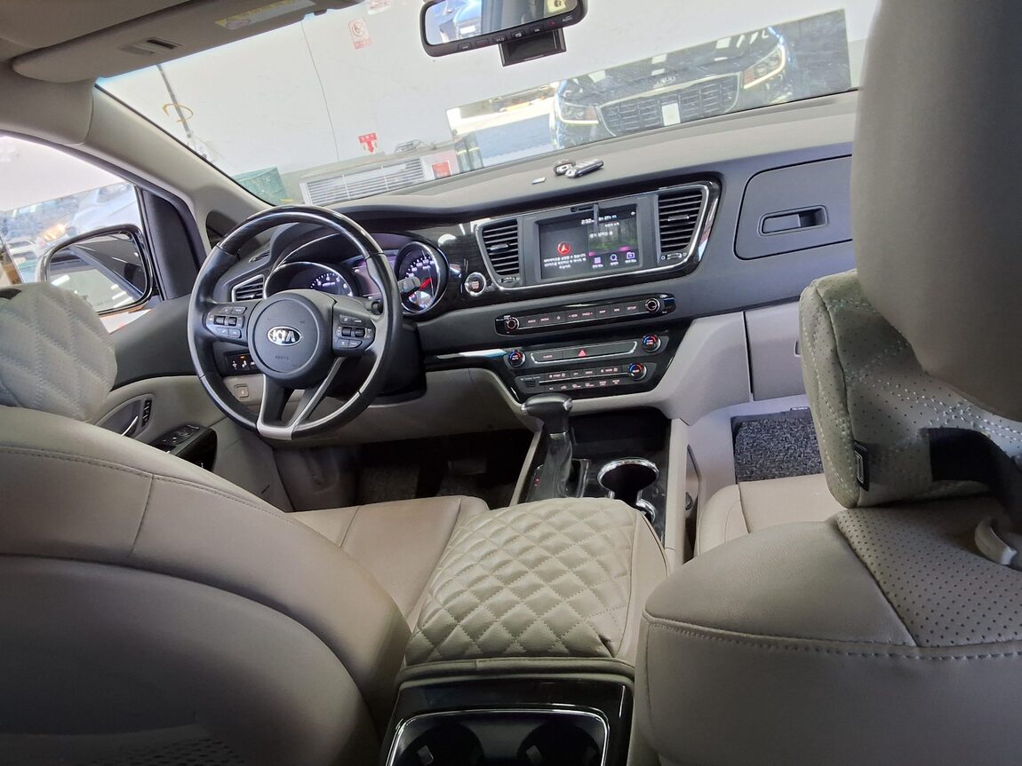 KIA THE NEW CARNIVAL 9-SEATER GASOLINE NOBLESSE SPECIAL 2019 - zdjęcie 11