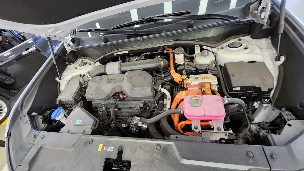 HYUNDAI THE ALL NEW SANTA FE HYBRID 1.6 HEV AWD PRESTIGE 2025 - zdjęcie 22