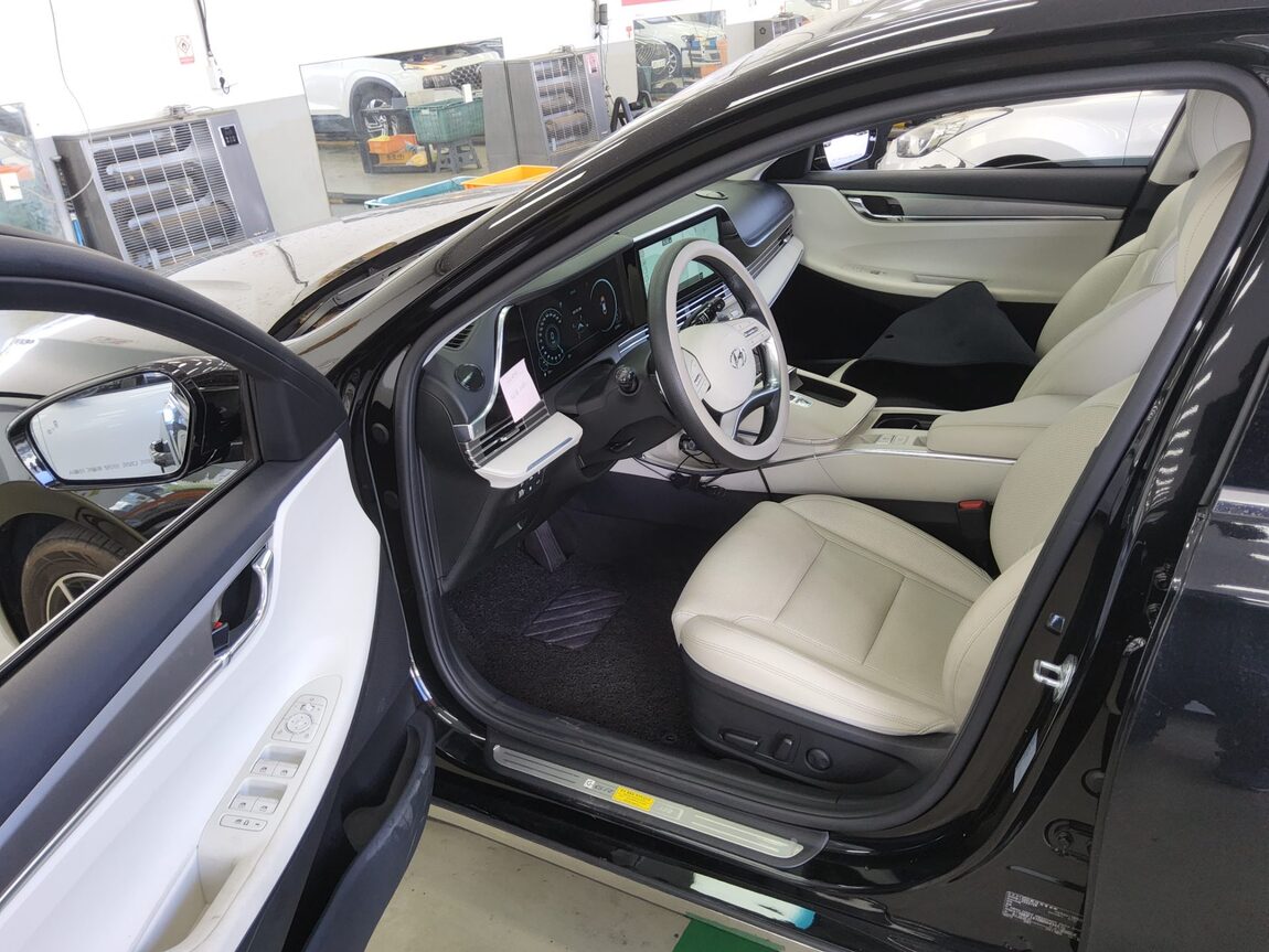 HYUNDAI THE NEW GRANDEUR IG GASOLINE 2.5 LE BLANC 2022 - zdjęcie 10
