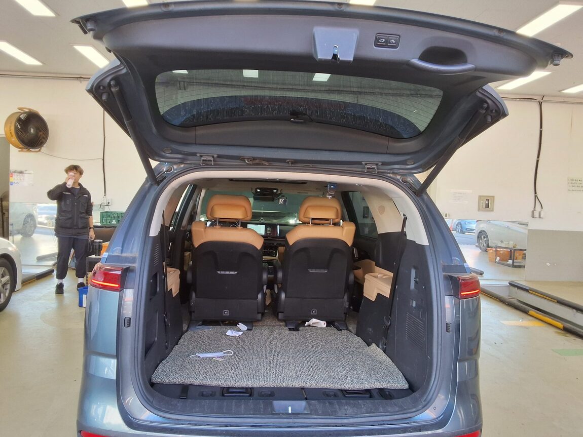 KIA NEW CARNIVAL (KA4) 7-SEATER DIESEL SIGNATURE 2021 - zdjęcie 15