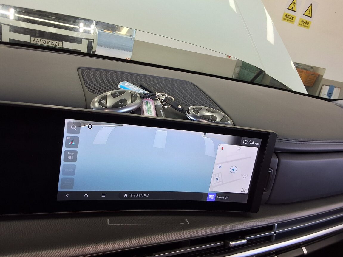 HYUNDAI THE ALL NEW SANTA FE HYBRID 1.6 HEV AWD PRESTIGE 2025 - zdjęcie 17