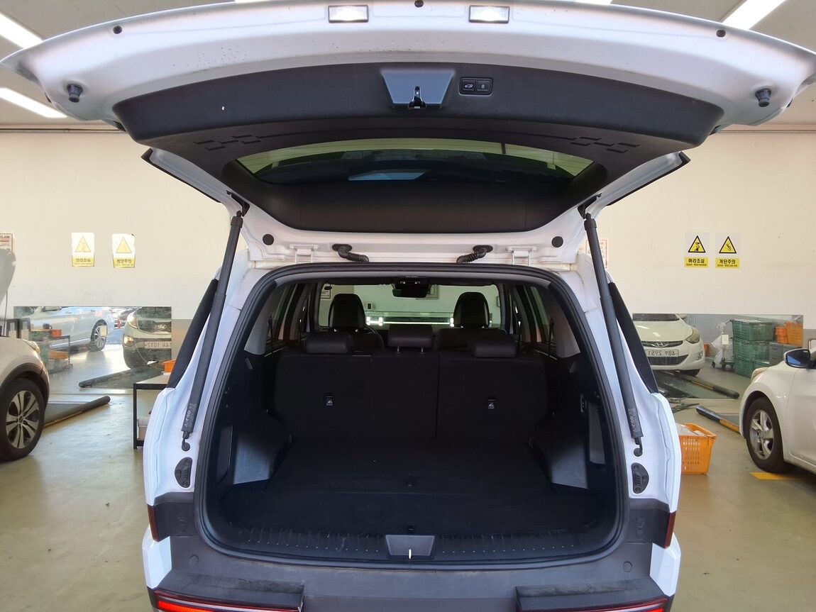 HYUNDAI THE ALL NEW SANTA FE HYBRID 1.6 HEV AWD PRESTIGE 2025 - zdjęcie 15
