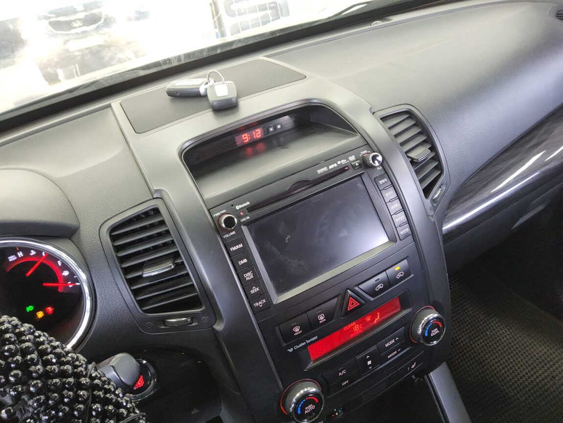 KIA SORENTO R DIESEL 2.0 2WD TLX PREMIUM 2011 - zdjęcie 17
