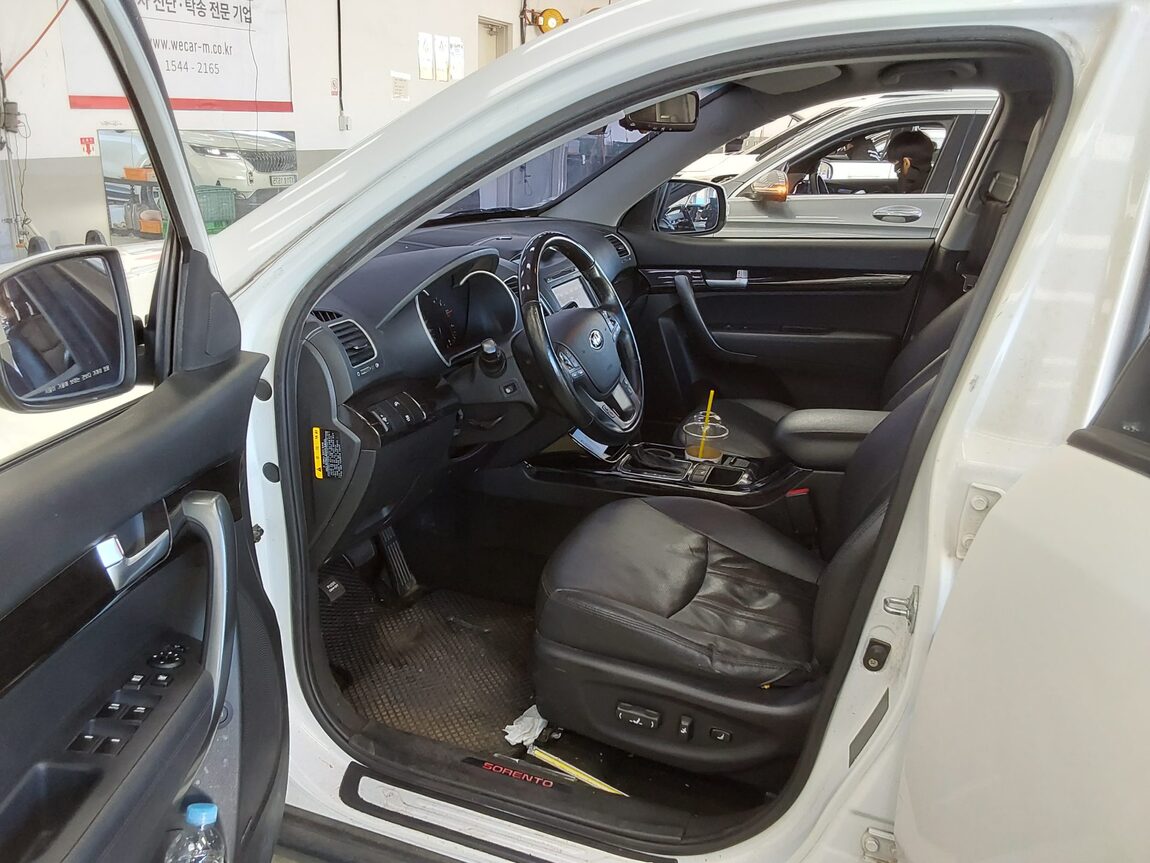 KIA NEW SORENTO R R2.0 2WD LIMITED 2013 - zdjęcie 10