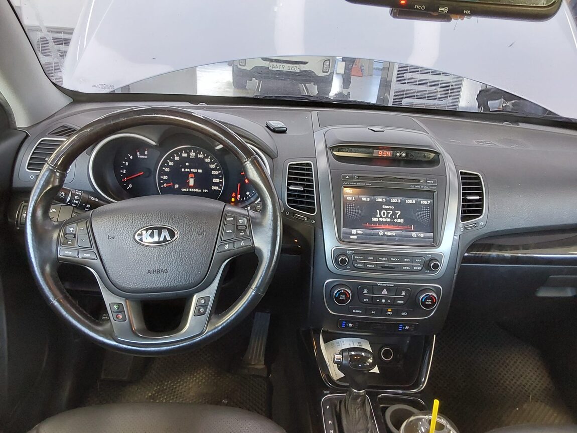 KIA NEW SORENTO R R2.0 2WD LIMITED 2013 - zdjęcie 11