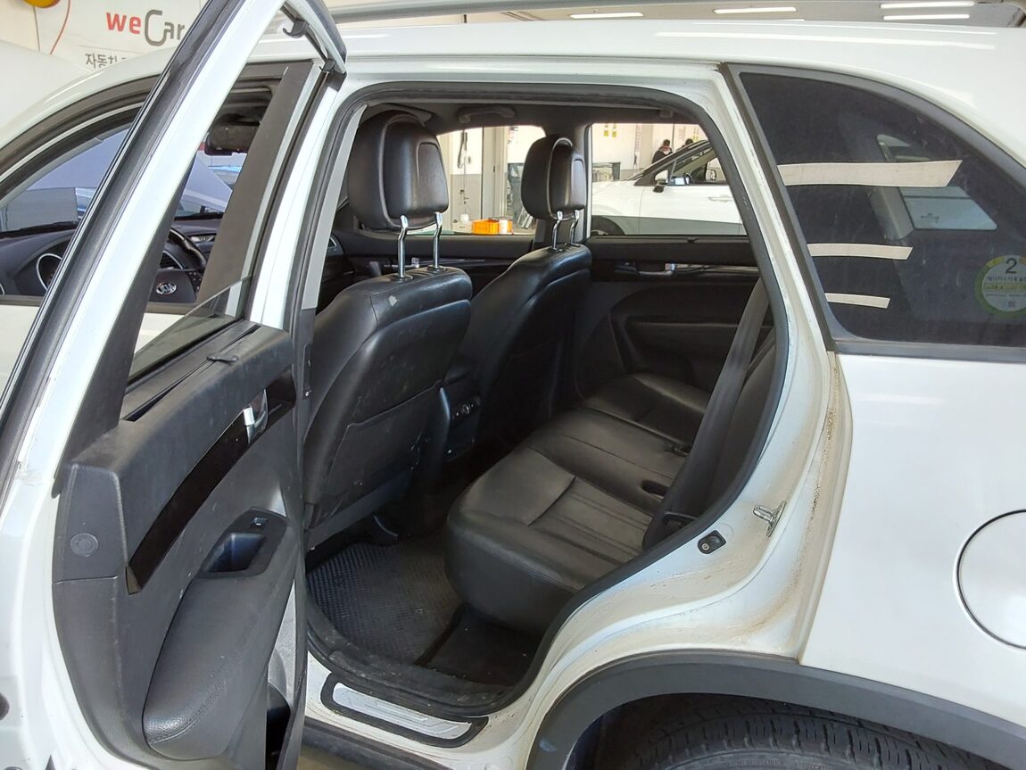 KIA NEW SORENTO R R2.0 2WD LIMITED 2013 - zdjęcie 12