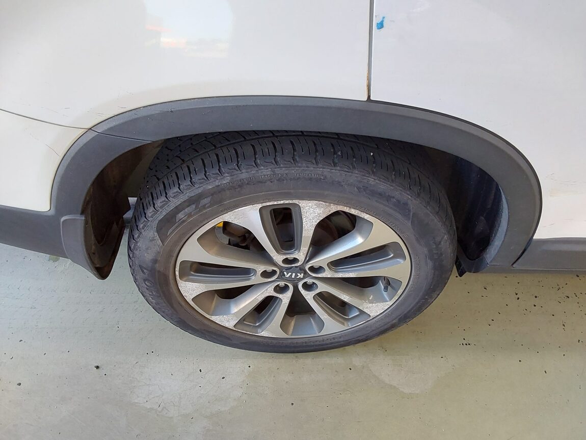 KIA NEW SORENTO R R2.0 2WD LIMITED 2013 - zdjęcie 23