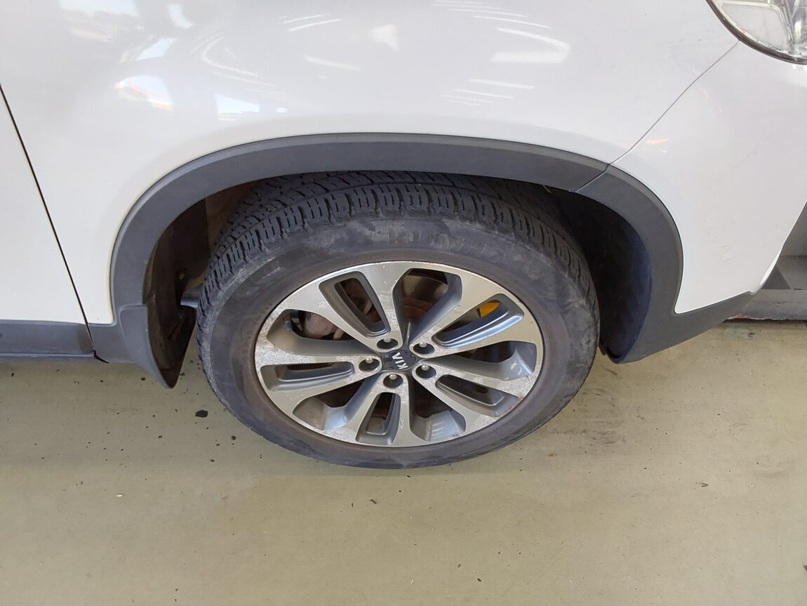 KIA NEW SORENTO R R2.0 2WD LIMITED 2013 - zdjęcie 22