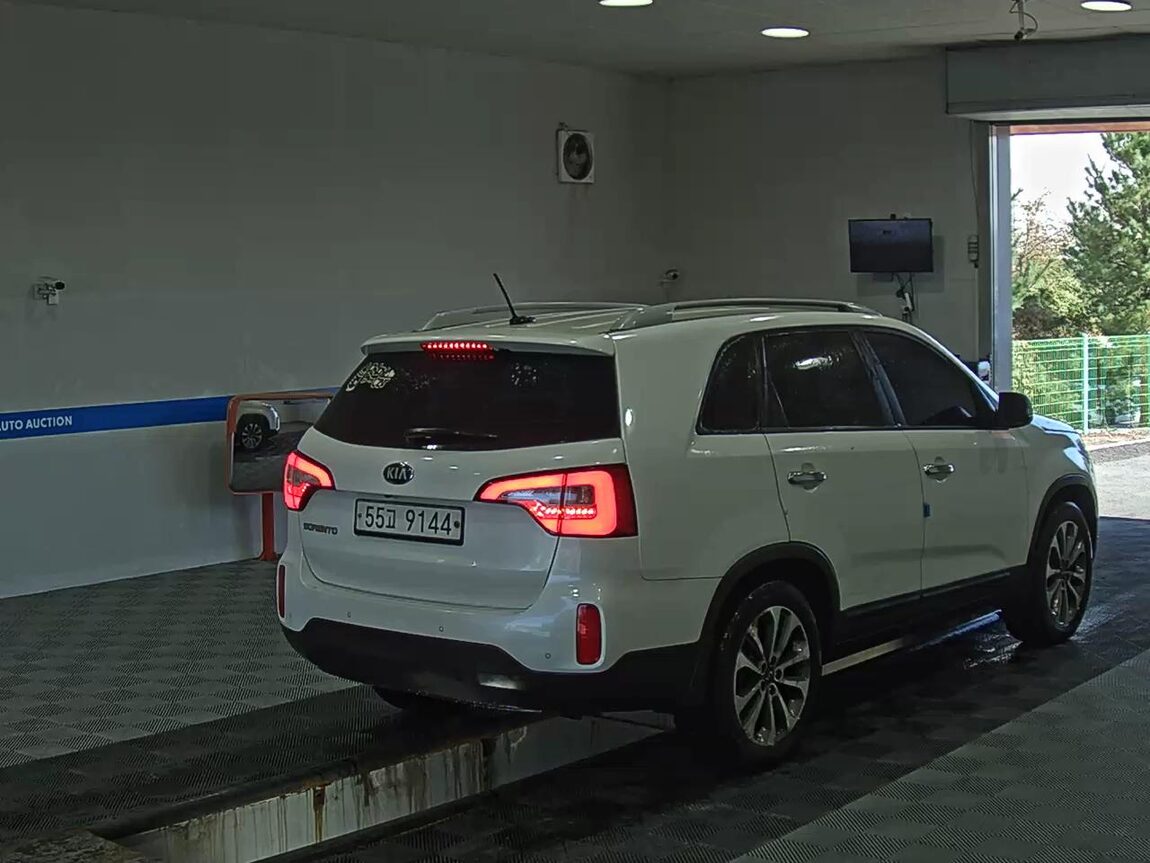 KIA NEW SORENTO R R2.0 2WD LIMITED 2013 - zdjęcie 5