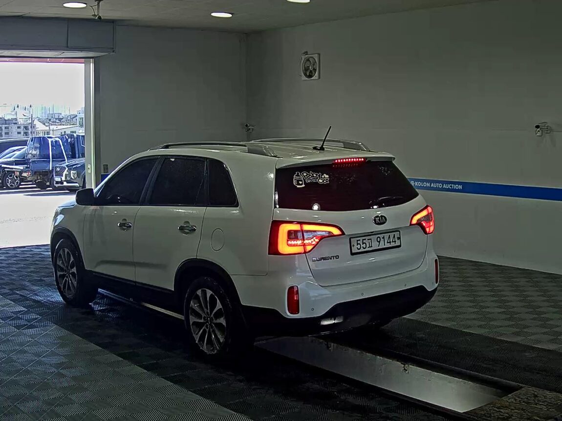 KIA NEW SORENTO R R2.0 2WD LIMITED 2013 - zdjęcie 6