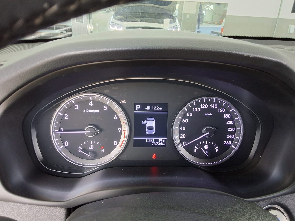 HYUNDAI GRANDEUR IG 2.4 GDi PREMIUM 2019 - zdjęcie 9