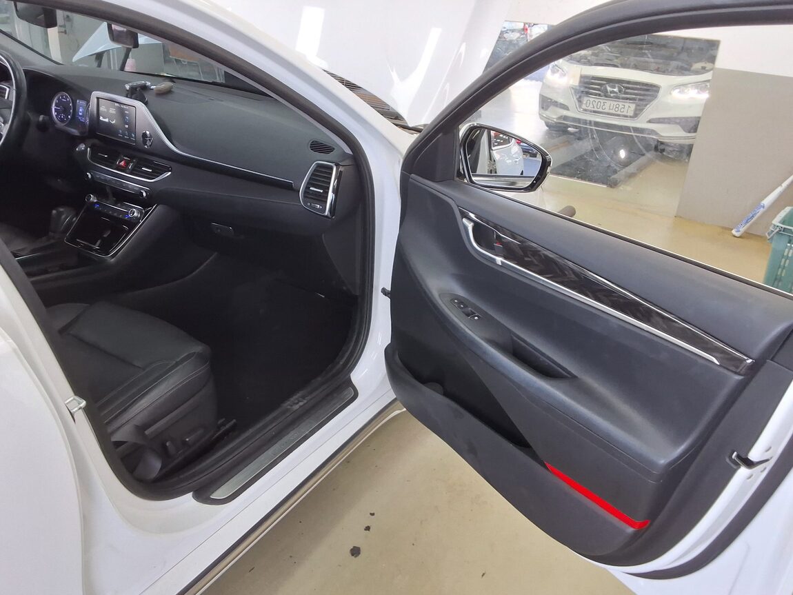 HYUNDAI GRANDEUR IG 2.4 GDi PREMIUM 2019 - zdjęcie 14