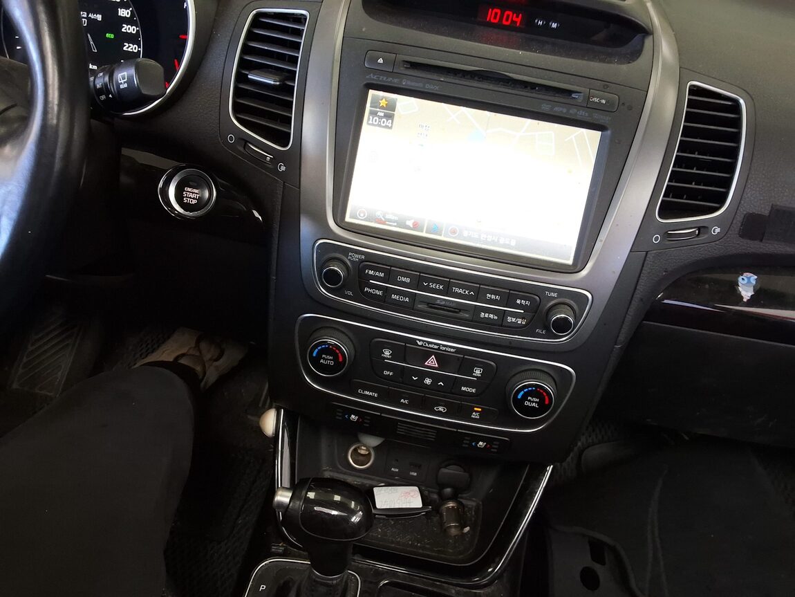 KIA NEW SORENTO R R2.2 4WD LIMITED SPECIAL 2014 - zdjęcie 24
