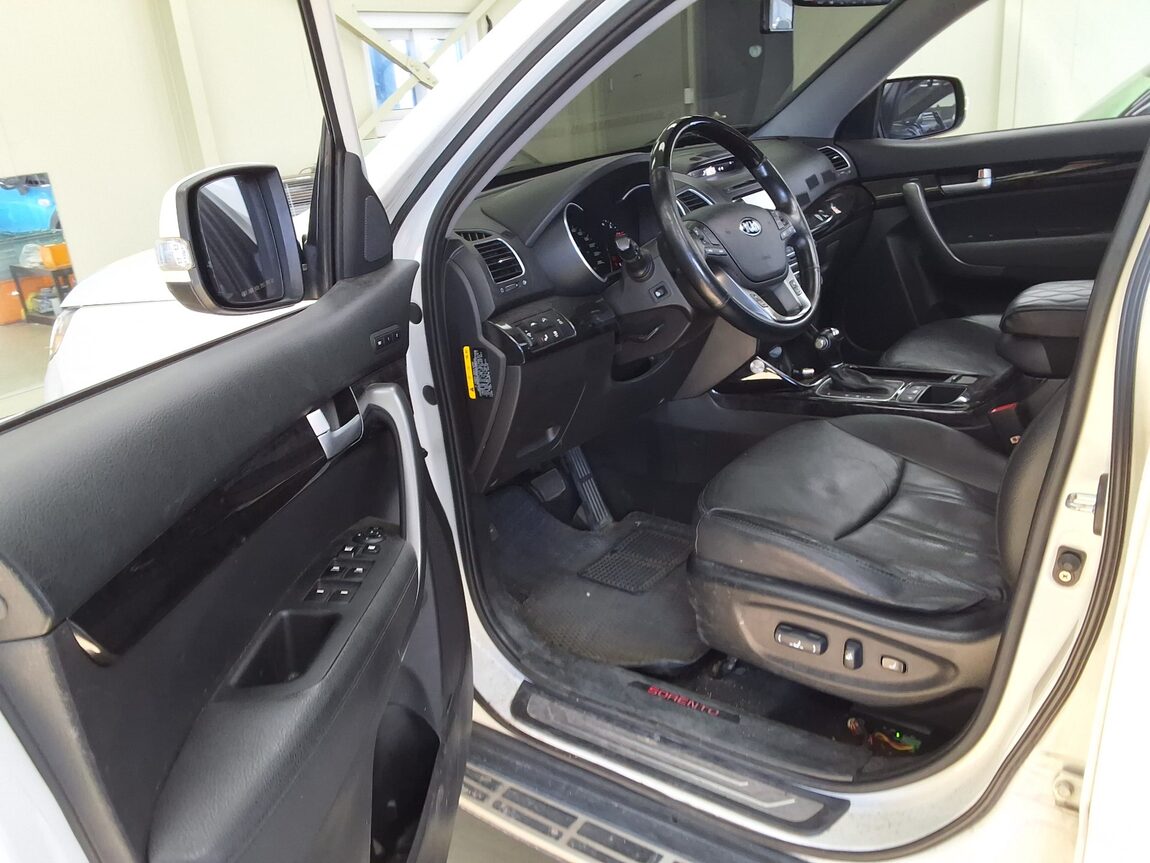 KIA NEW SORENTO R R2.2 4WD LIMITED SPECIAL 2014 - zdjęcie 11