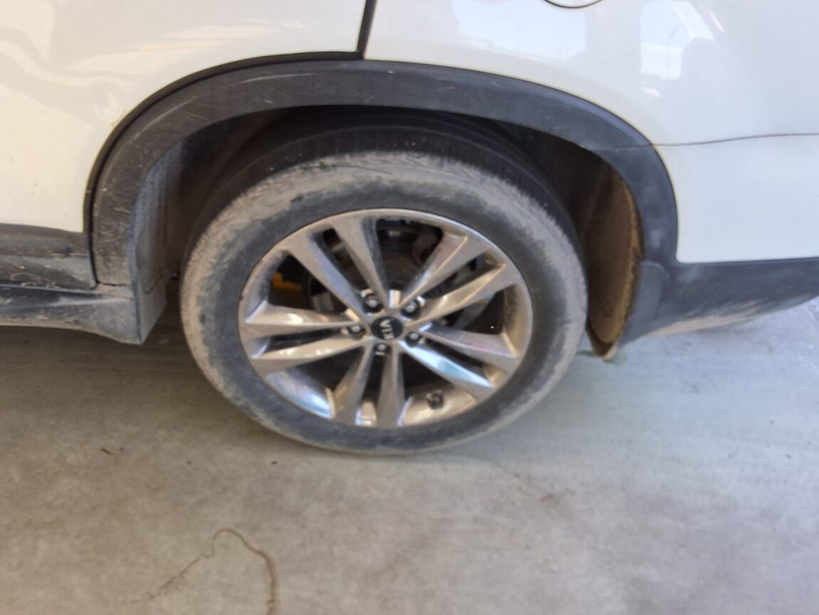 KIA NEW SORENTO R R2.2 4WD LIMITED SPECIAL 2014 - zdjęcie 20