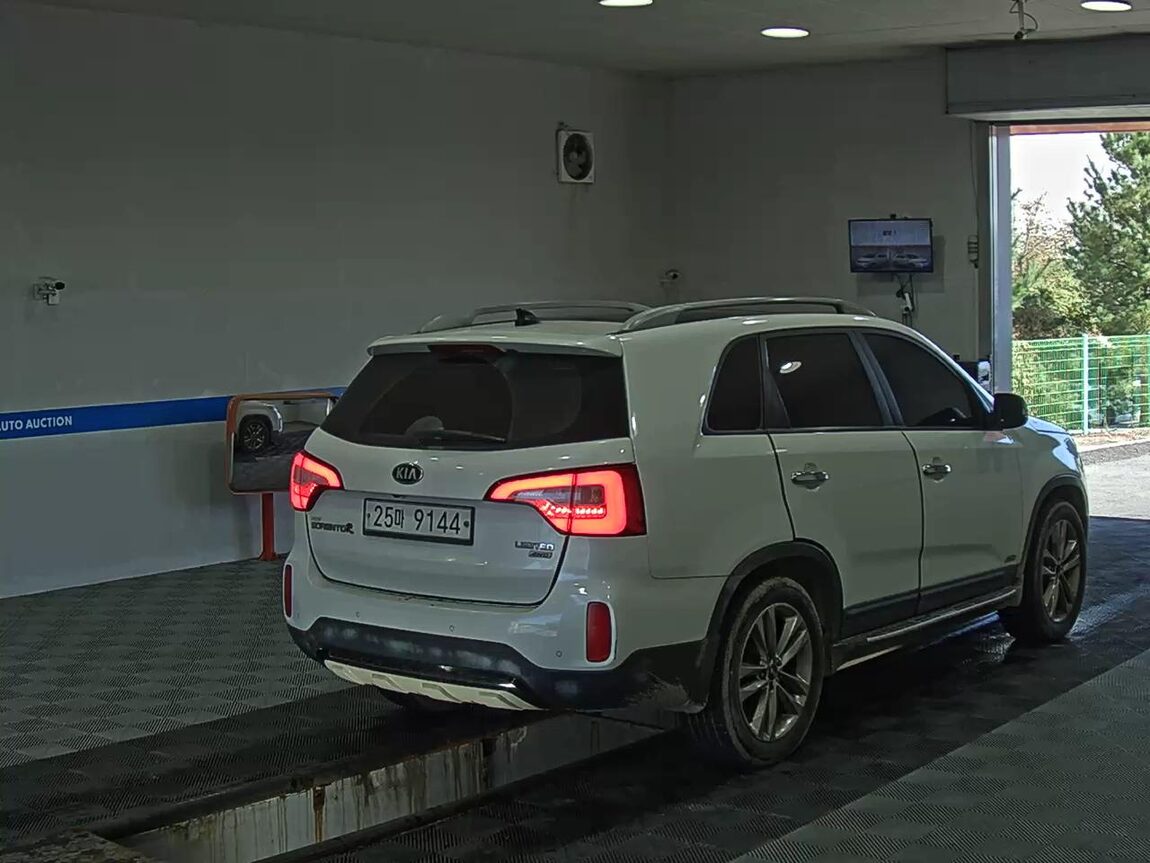 KIA NEW SORENTO R R2.2 4WD LIMITED SPECIAL 2014 - zdjęcie 5