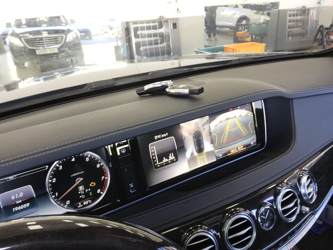 MERCEDES-BENZ S-CLASS (6TH GEN) S500L 2015 - zdjęcie 17