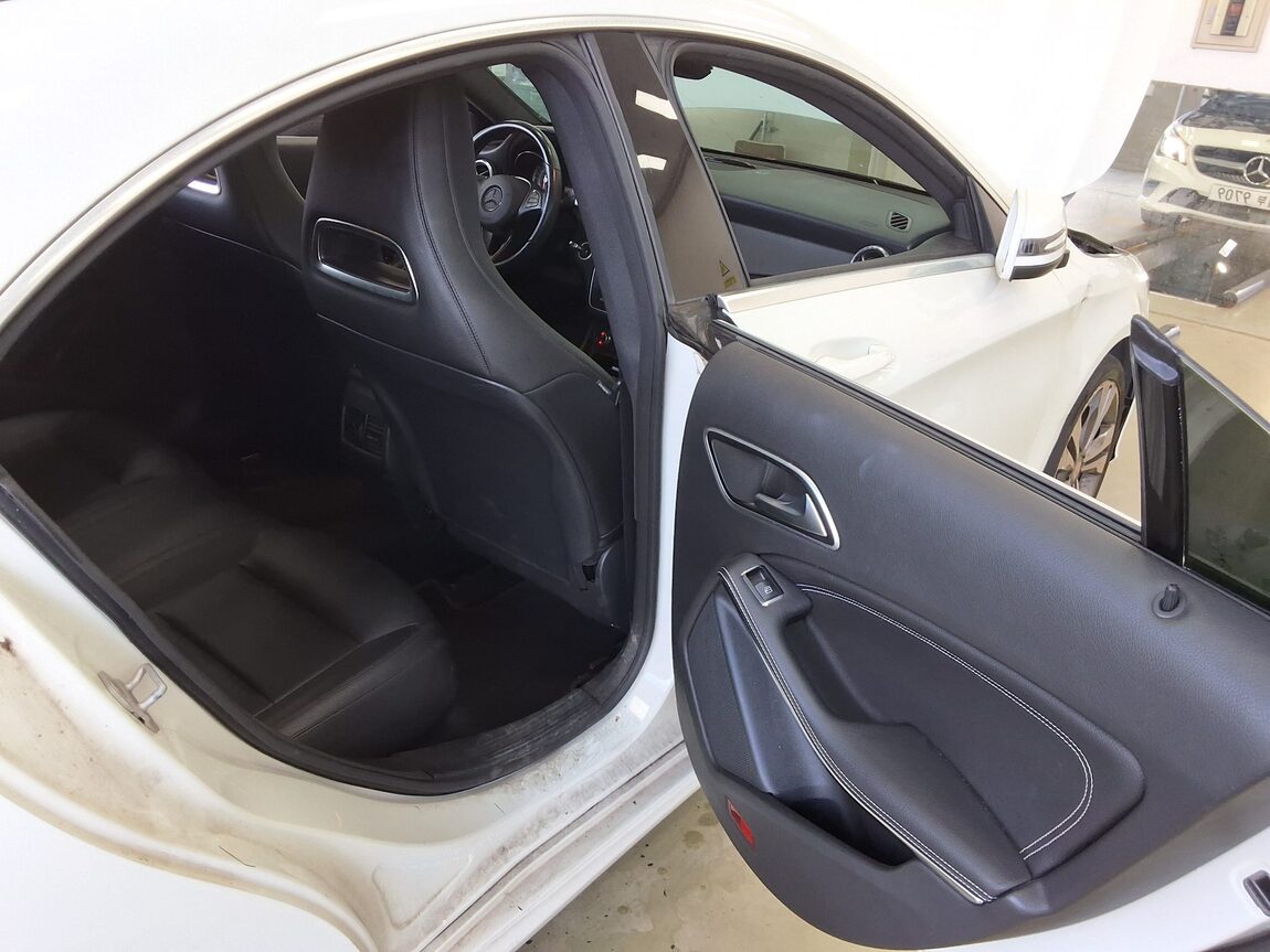 MERCEDES-BENZ CLA-CLASS CLA200 CDI NAVI PACK 2015 - zdjęcie 13